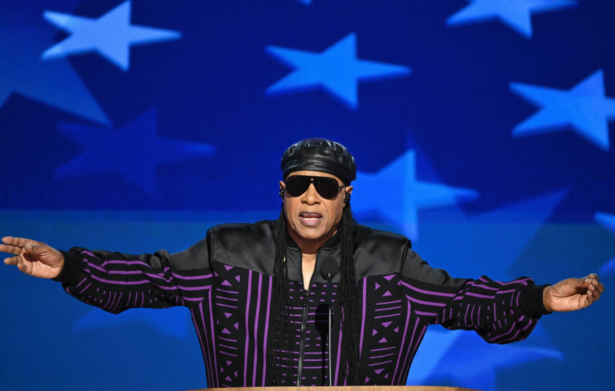 Stevie Wonder announces surprise lastminute US arena tour Channel X94